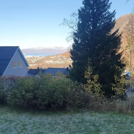 Cozy With Free Parking And Barbecue Area * טרומסה