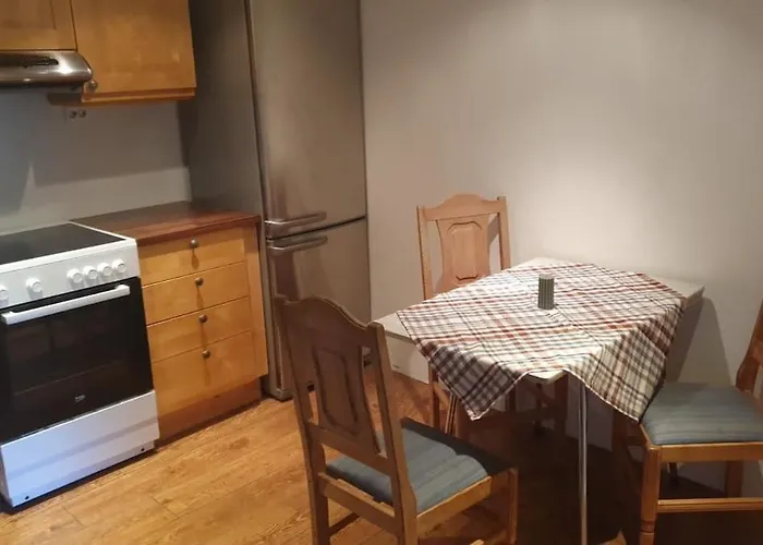 Cozy With Free Parking And Barbecue Area *